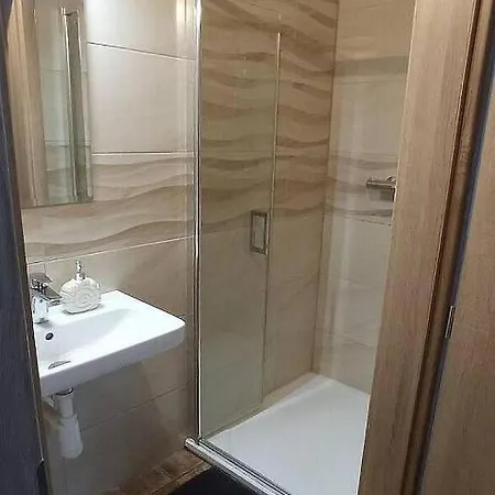 Avalon 3*
